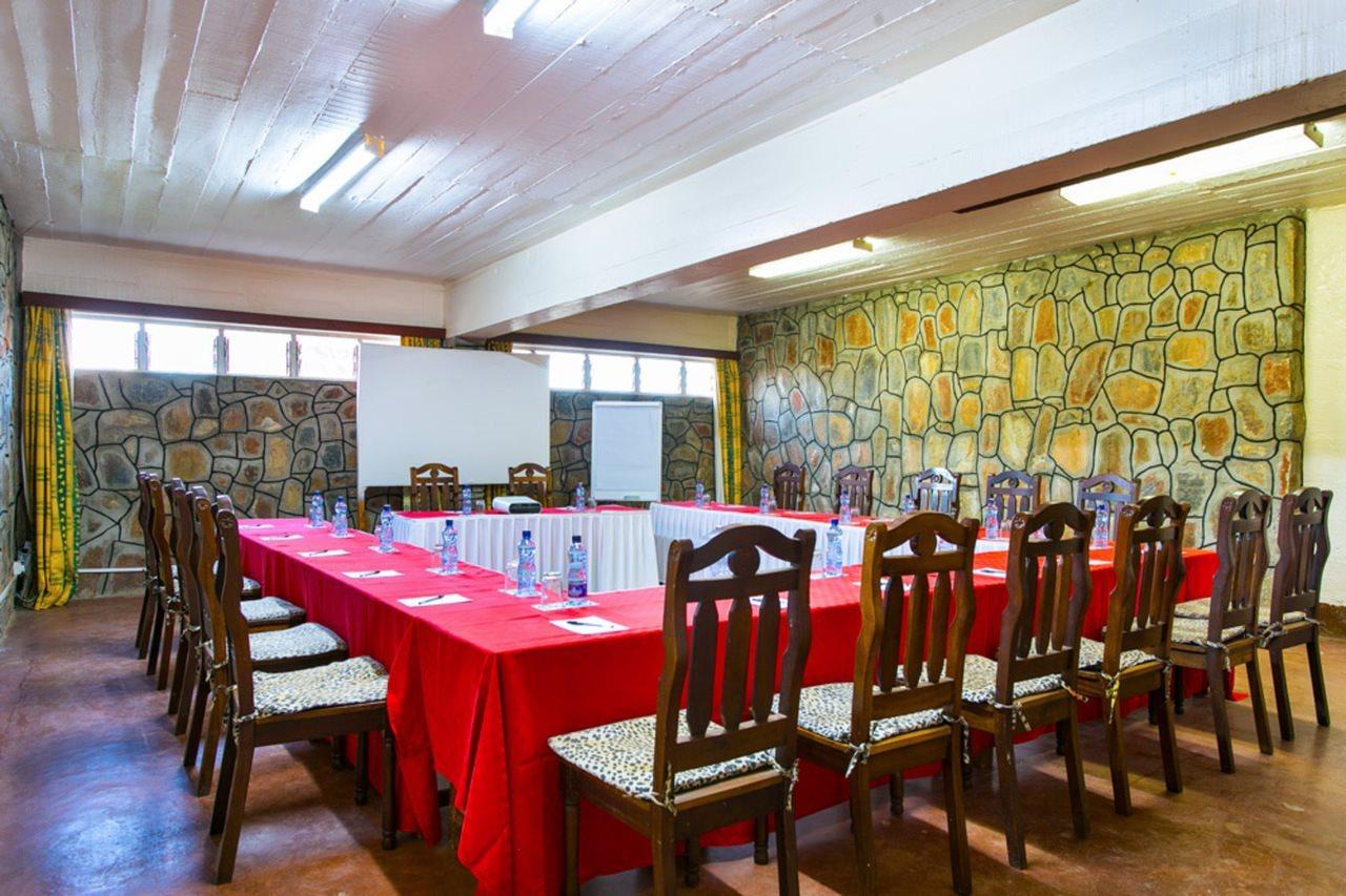 Ngulia Safari Lodge Tsavo Екстериор снимка