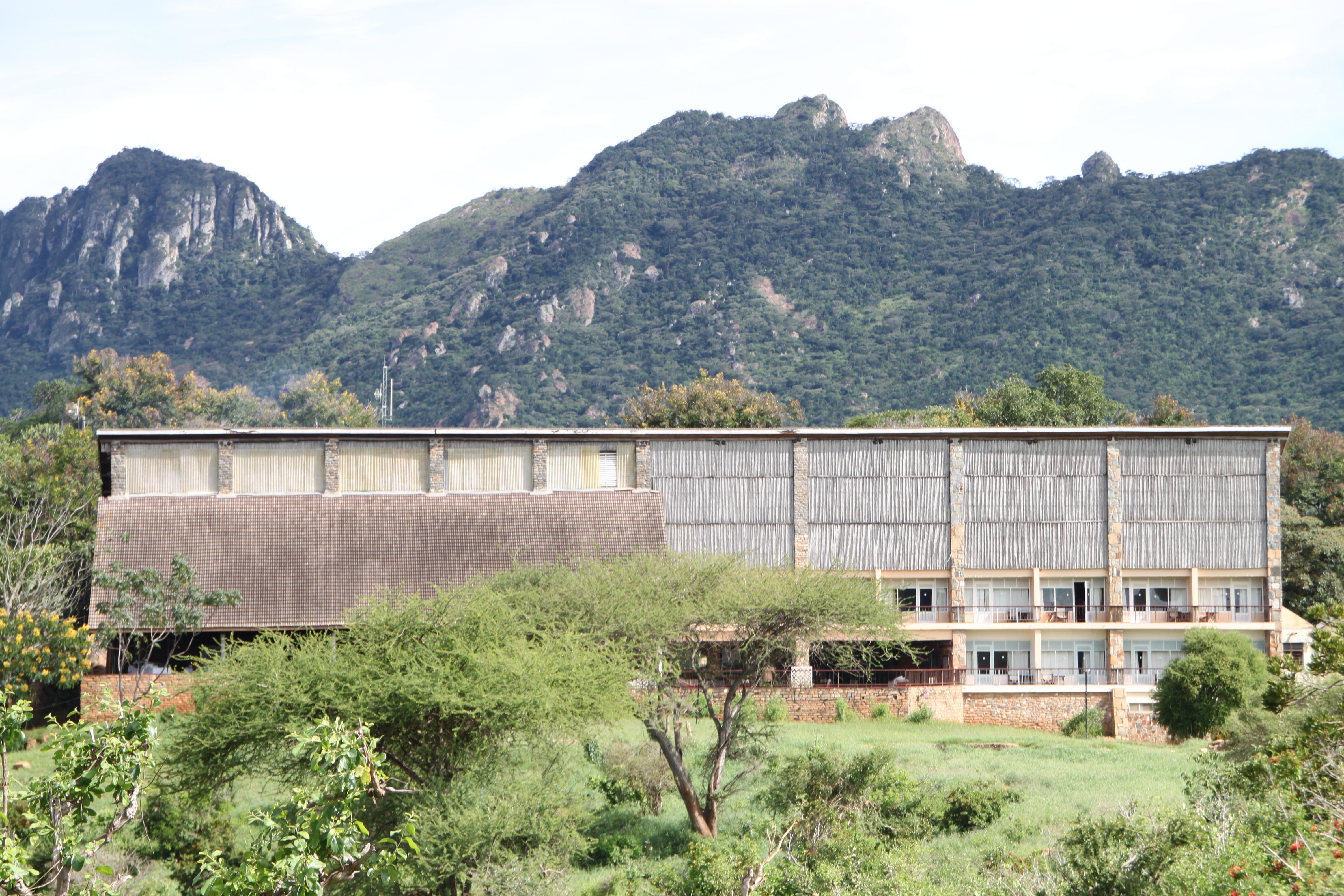 Ngulia Safari Lodge Tsavo Екстериор снимка