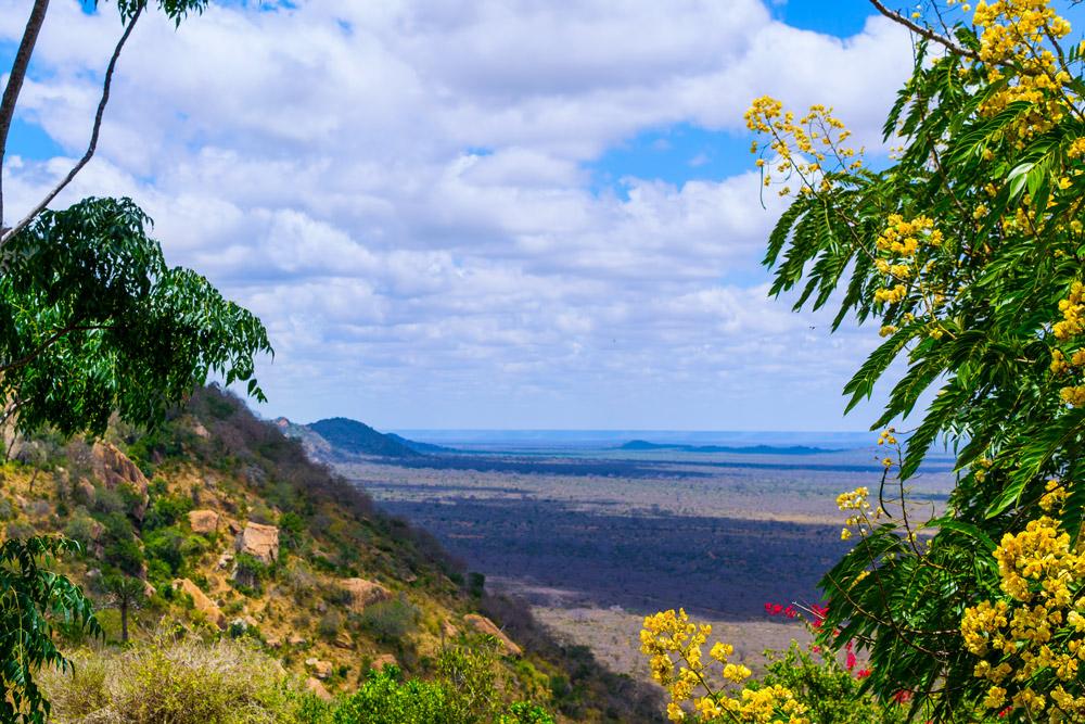 Ngulia Safari Lodge Tsavo Екстериор снимка